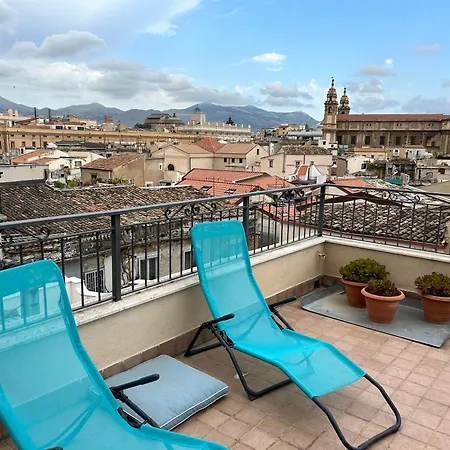 Casa Design Con Terrazzo In Centro Storico A Palermo-2